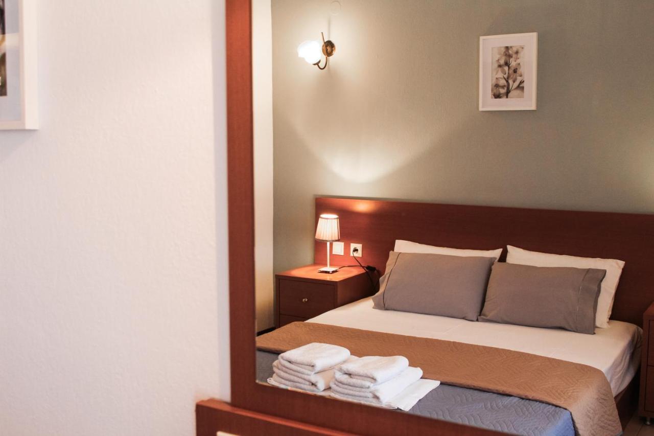 Glaros Blue Hotel เนโอสมาร์มาราส ภายนอก รูปภาพ