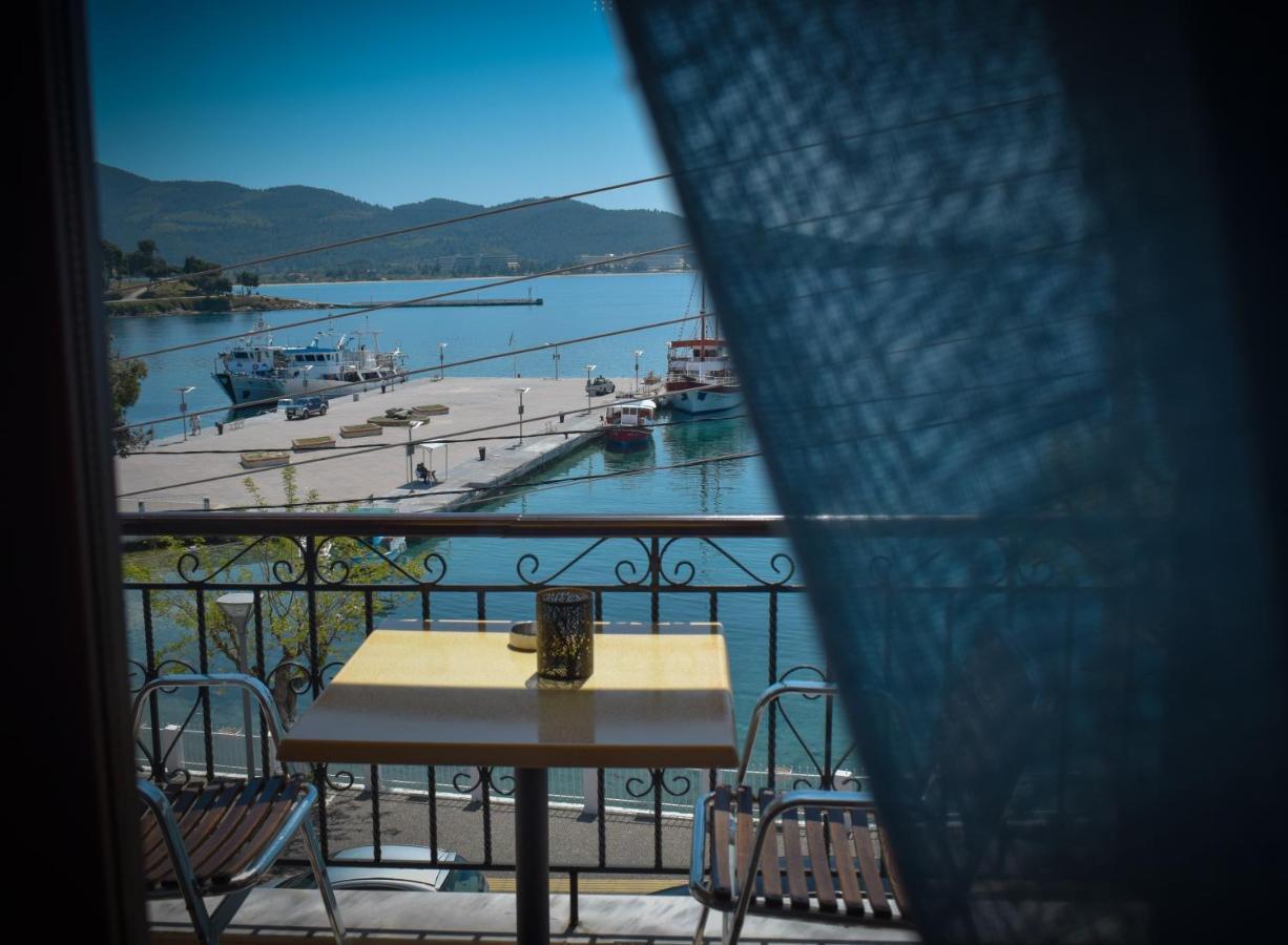 Glaros Blue Hotel เนโอสมาร์มาราส ภายนอก รูปภาพ