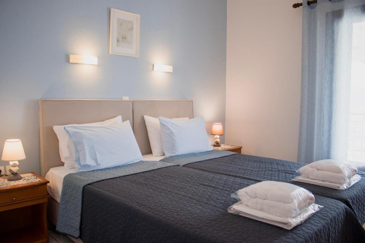 Glaros Blue Hotel เนโอสมาร์มาราส ภายนอก รูปภาพ