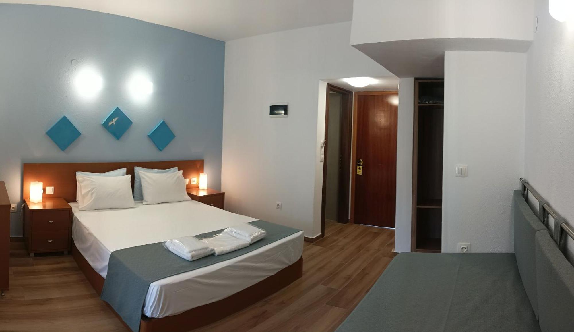 Glaros Blue Hotel เนโอสมาร์มาราส ภายนอก รูปภาพ